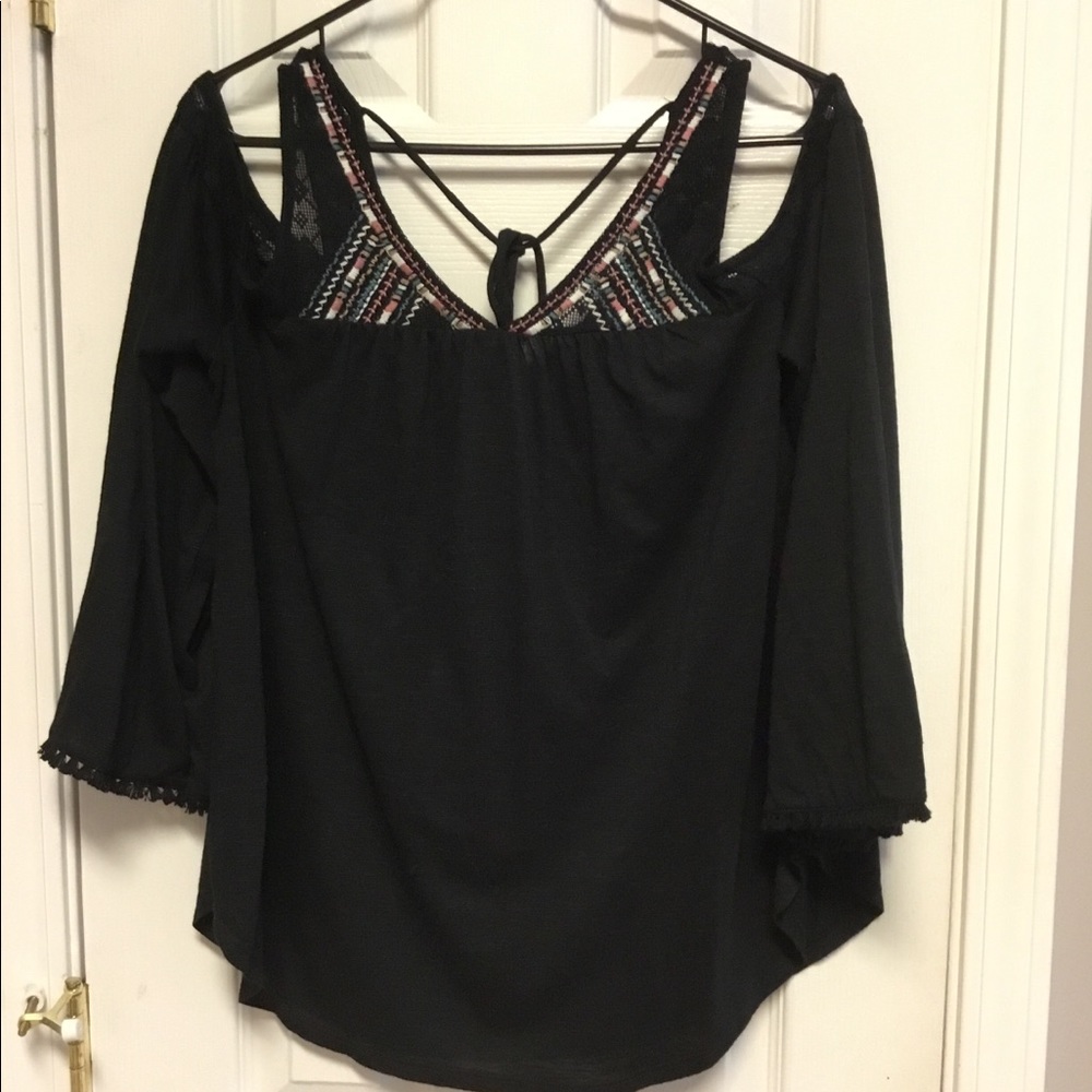 Long sleeve open shoulder top